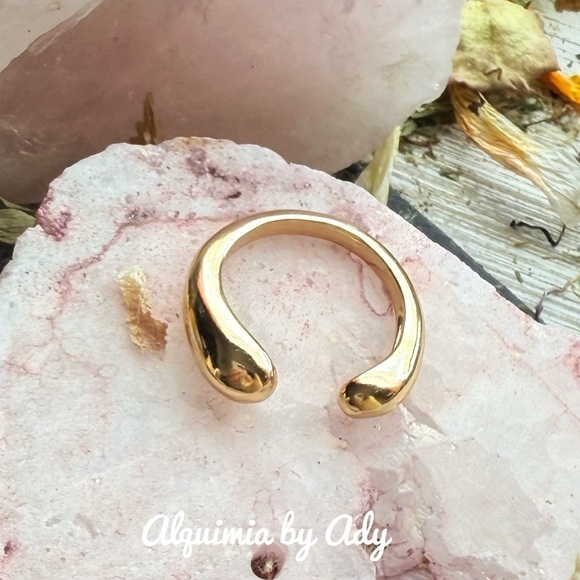 Gold drop cuff minimalist luxury ring - Picture 1 of 2